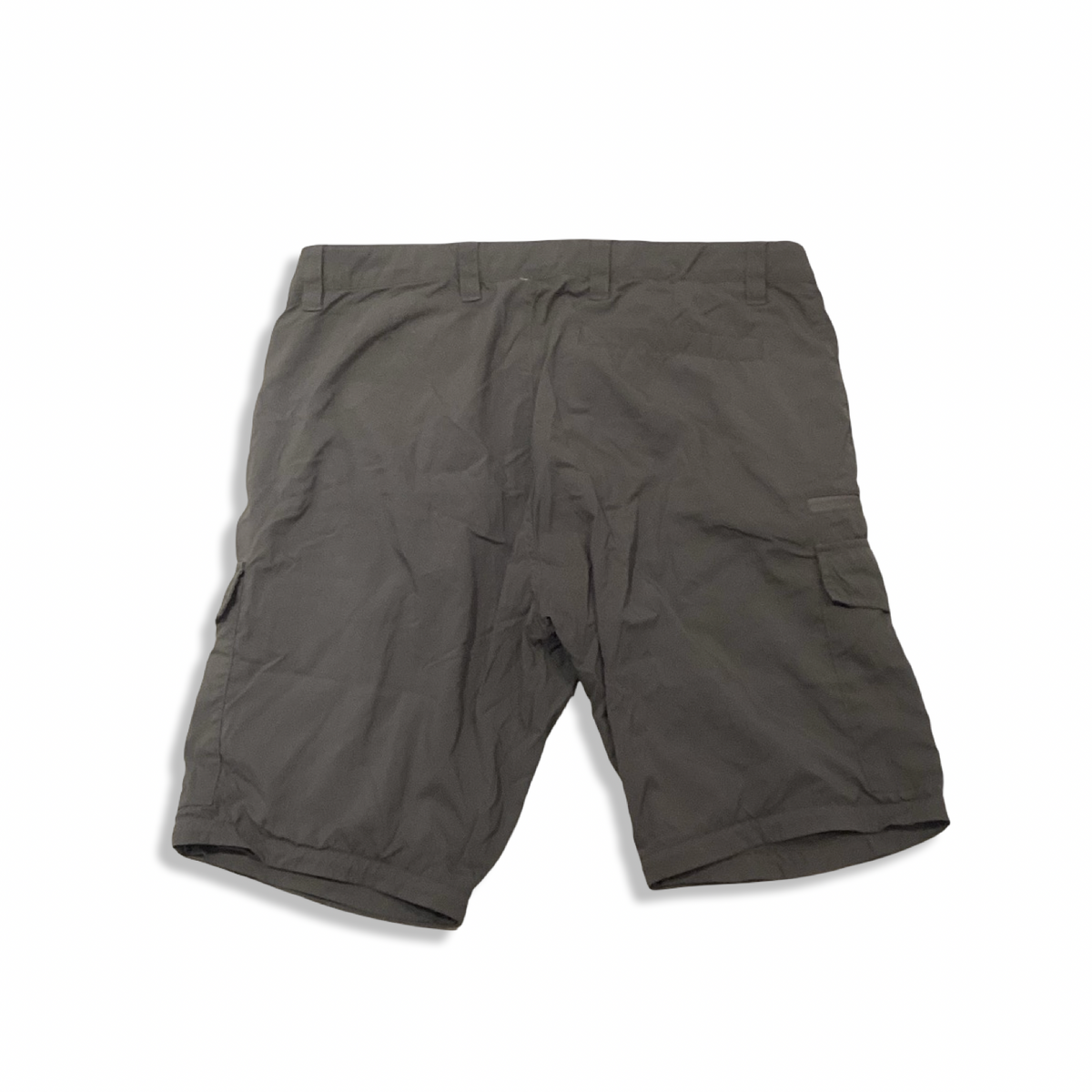 Grå shorts från Tierra för herr, fotograferade bakifrån mot en vit bakgrund.