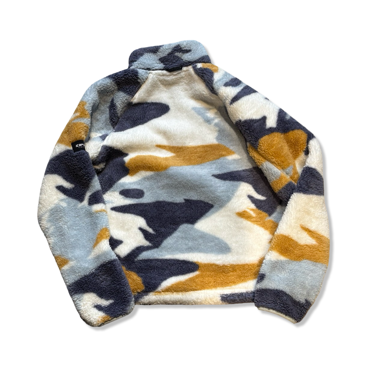 Kamouflagemönstrad Icepeak Castine sweatshirt i blå, vit och orange teddyfleece, sedd bakifrån mot vit bakgrund.
