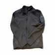 Fleecetröja Arc'teryx Covert Jacket för herr i svart, fotograferad framifrån mot en vit bakgrund.