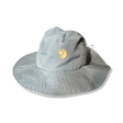 Blå Fjällräven Hatfield hat för unisex med brätte, fotograferad framifrån mot en vit bakgrund.