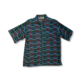 Mönstrad Patagonia Air Conditioned Shirt för herr med kort ärm, fotograferad framifrån mot en vit bakgrund.